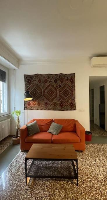 Cozy Apartment Near The Colosseum Рим Экстерьер фото